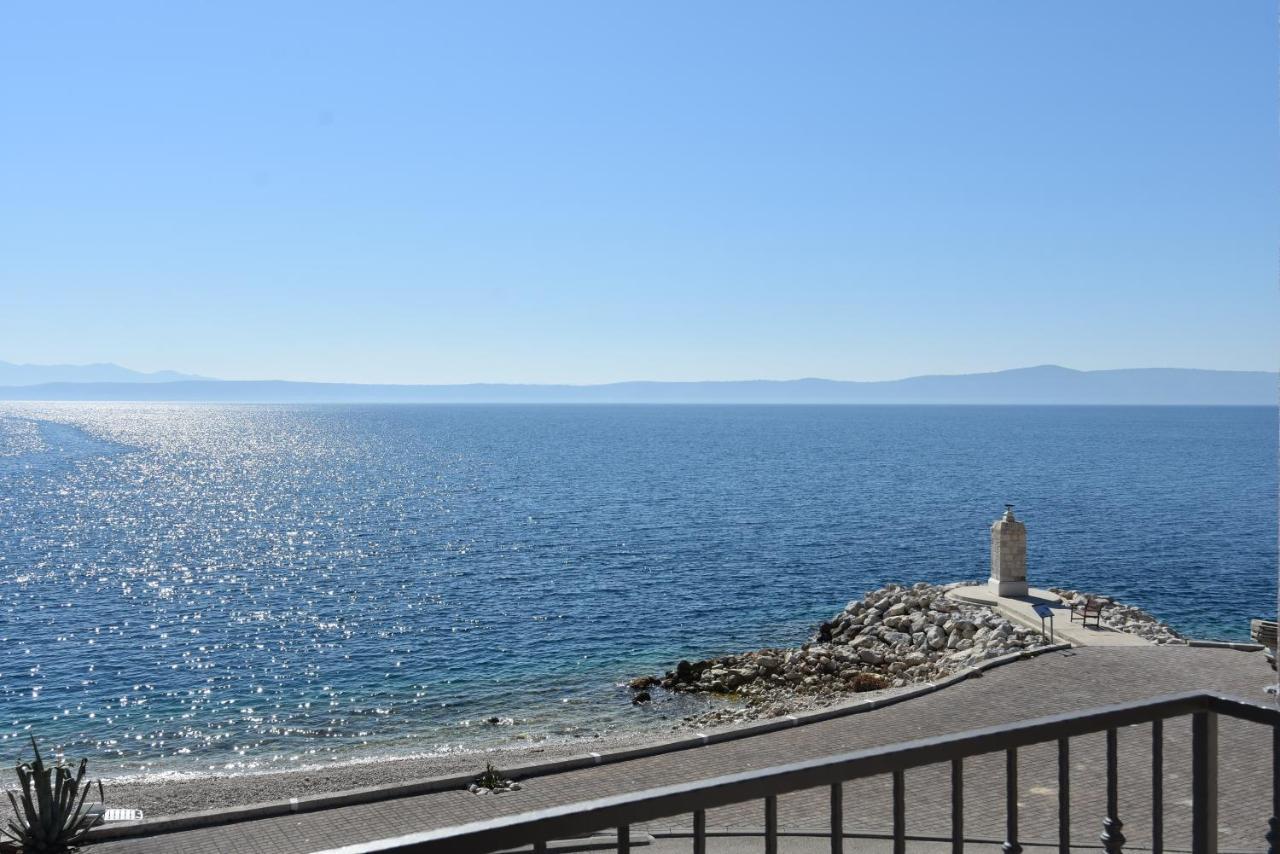 Nede 2 Apartma Podgora